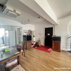 心港假日四期128.6平五樓帶閣樓，普裝88萬可議