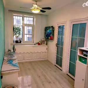 西小區(qū)2里4樓70B型精裝修49議